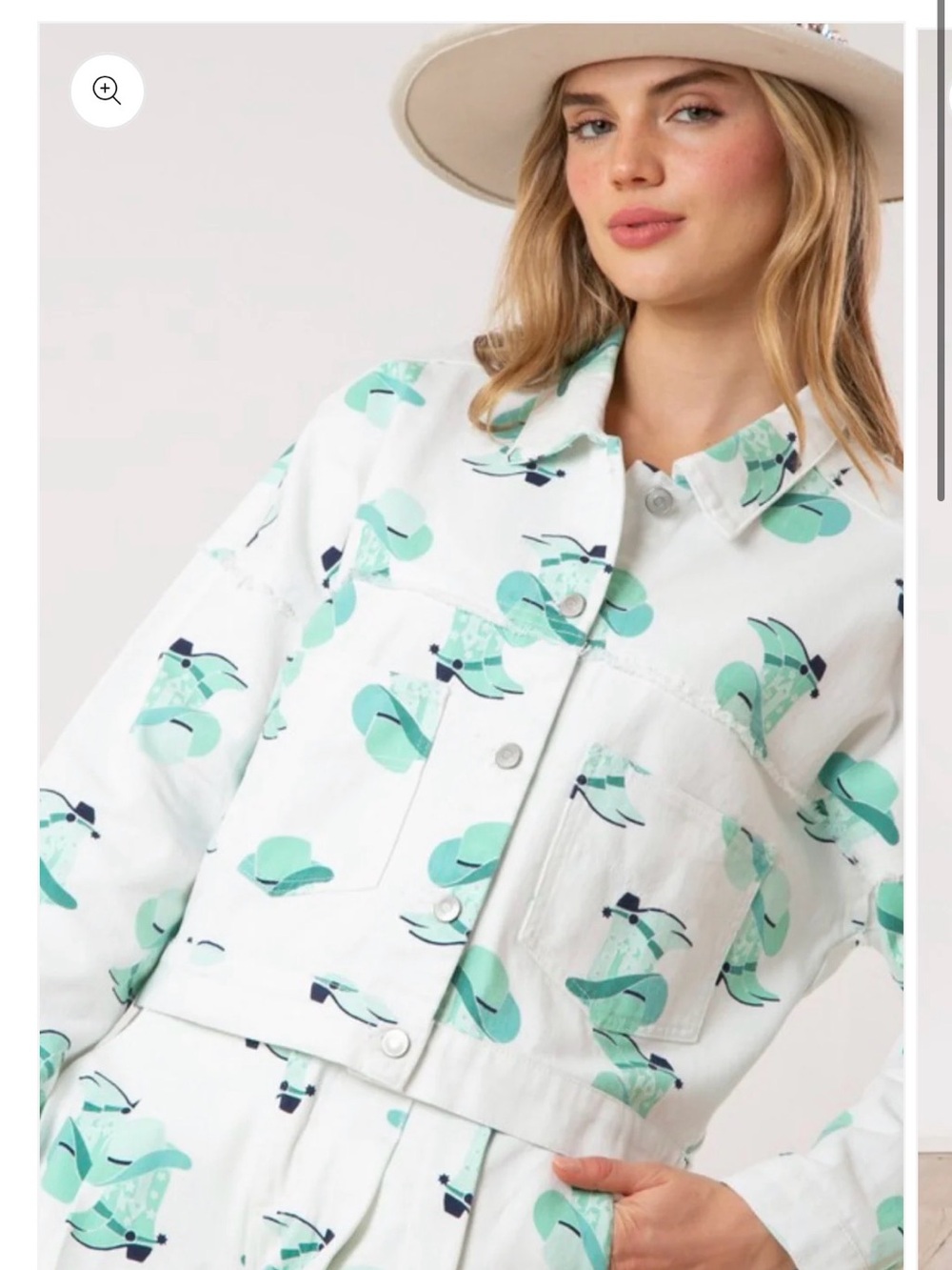 Final price $10 no offers Women’s western cowboy Print Cropped Jacket